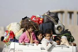 Hàng vạn trẻ em Yemen chết vì cấm vận nhiên liệu?