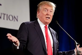 Ông Trump công bố chính sách không can thiệp lật đổ