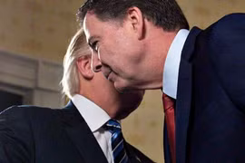 Cựu giám đốc FBI Comey “tố” Tổng thống Trump gây áp lực
