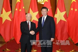 Việt Nam-Trung Quốc ký kết 15 văn kiện hợp tác