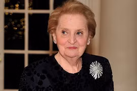 Bầu chọn Donald Trump sẽ là “quà tặng cho Putin”?