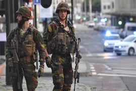 Binh sĩ Bỉ bắn kẻ nổ bom ở Nhà ga trung tâm Brussels