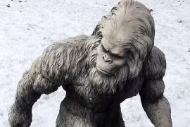 Loạt quái thú khổng lồ khiến con người điên cuồng săn đuổi