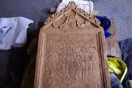 Giải mã bia mộ La Mã cực hiếm 1.800 năm tuổi 