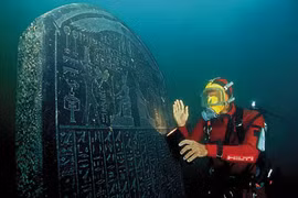 Thế giới ngỡ ngàng trước kho báu dưới nước của Ai Cập