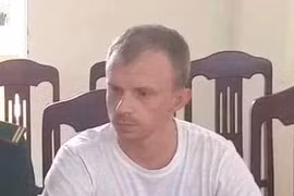 Biên phòng Lao Bảo bắt đối tượng người Nga bị Interpol truy nã