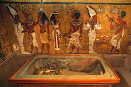 Thung lũng các vị vua ở Ai Cập nổi tiếng vì điều gì?