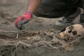 Phát hiện sốc về 56 thi hài trẻ em bị đem hiến tế