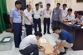 Vụ gian lận điểm thi Hà Giang và bí ẩn con lợn nhựa vỡ lưng 