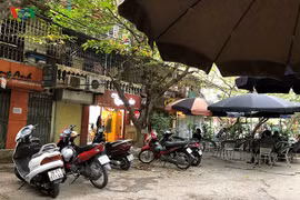 Nhếch nhác sân chơi các khu tập thể cũ ở Hà Nội