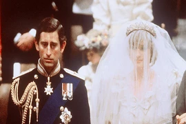 Bí mật thú vị về những chiếc vương miện của Hoàng gia Anh