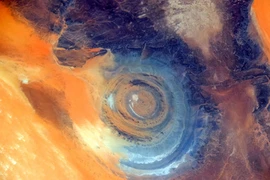 Bí ẩn muôn đời khó giải về “Con mắt của Sahara“