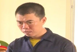 Hy hữu: 5 năm bị 4 tòa xử phạt cùng về tội cướp giật tài sản