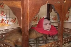 Hé lộ sinh vật mặt người, thân cáo khét tiếng