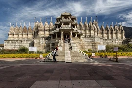 Khám phá ngôi đền đẹp nhất của giáo phái Jain