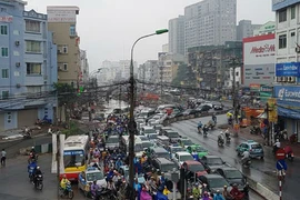 Ngốn 2.000 tỷ, "đường cong mềm mại" vẫn chưa thành hình