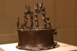 Tận mục 10 món đồ thời trang cổ xưa nhất thế giới