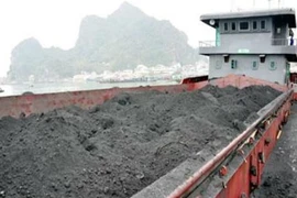 Thu giữ hàng nghìn tấn than buôn lậu qua đường biển