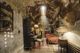 Những công trình bỏ hoang đẹp ma mị ở Mỹ