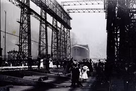 Ảnh chưa từng công bố khi tàu Titanic rời xưởng đóng tàu