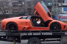 Siêu bò Lamborghini đang khoe hàng, chết sặc ở Quảng Ninh