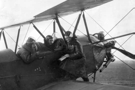 Nữ phi công Liên Xô khiến Hitler "kinh hồn bạt vía" thế nào? 