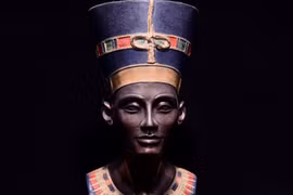 Số phận kỳ lạ của Nữ hoàng bí ẩn nhất Ai Cập 