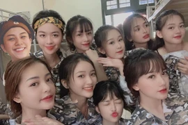 Nhìn bạn của Bảo Hân "Về nhà đi con" mới thấy - đây là lớp học nhiều mỹ nhân nhất trường điện ảnh