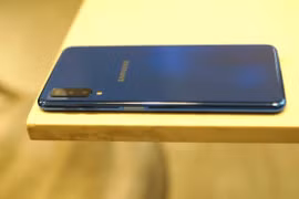 Tín đồ du lịch chọn điện thoại như thế nào?