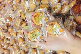 Bánh trung thu 2.000 đồng/chiếc, kho hàng chục tấn toàn in chữ Tàu