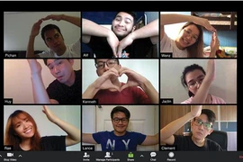 Bạn đã biết hết những cách tạo dáng đang “khuấy đảo lớp học ảo” này chưa?