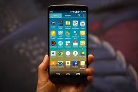 Bắt chước Apple, LG năm sau chỉ ra mắt một siêu phẩm