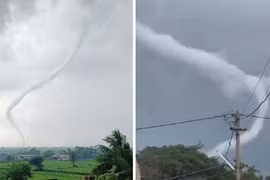 Lốc xoáy như con rắn trên bầu trời Ấn Độ 