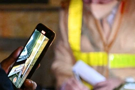 Bỏ quy định người dân giám sát CSGT bằng thiết bị ghi hình