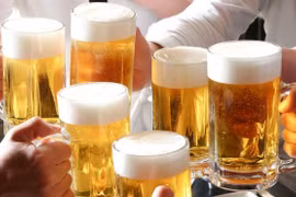 Người Việt đang uống quá nhiều rượu bia