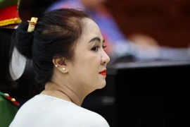 Ra tù trước hạn, bà Phương Hằng có được xóa án tích không?