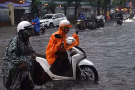 Đà Nẵng cho học sinh nghỉ học, nguy cơ hình thành bão số 4