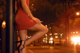 Tệ nạn mại dâm biến tướng dạng hợp đồng nhận 'con nuôi, bố nuôi'