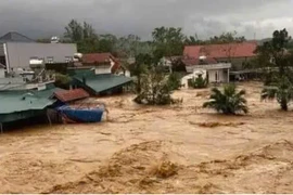 Gần 300 người chết và mất tích do bão số 3 và mưa lũ 