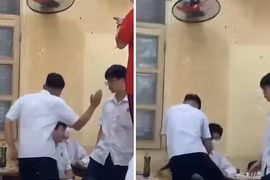 Một học sinh lớp 10 bị bạn đánh dã man ngay trên lớp học