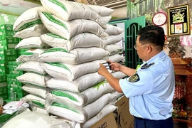 Tạm giữ hơn 6.800 kg đường cát nhập lậu từ Campuchia