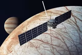 Loạt ảnh chưa từng hé lộ về Sao Mộc và mặt trăng kỳ lạ của nó