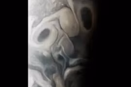 Vén màn bí ẩn sau gương mặt ma quái chụp được trên sao Mộc