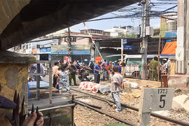 Đi mua thuốc lá, nam công nhân bị tàu hoả tông tử vong