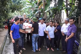 Bàn giao thi thể 3 nạn nhân Quảng Bình trong vụ 39 người chết trong container ở Anh