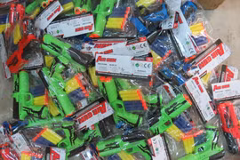 Thu giữ gần 15.000 khẩu súng, lựu đạn là đồ chơi trẻ em nguy hiểm