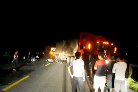 Đấu đầu xe container, 2 thanh niên trùng họ tên tử vong tại chỗ