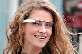 Google Glass chết yểu vì đồng hồ thông minh