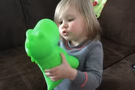 Công nghệ đồ chơi thông minh biết trò chuyện với trẻ em