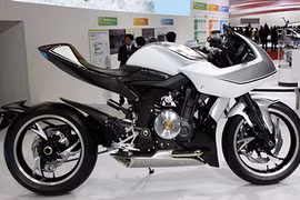 Suzuki Recursion, siêu mô-tô sử dụng động cơ tăng áp